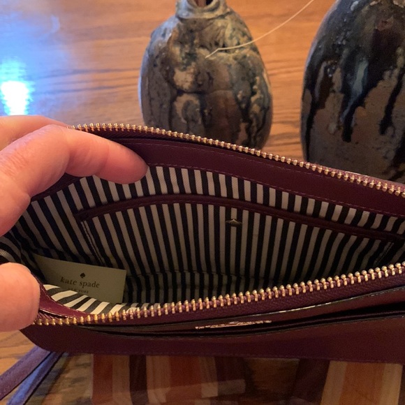 Kate Spade Adjustable crossbody purse with removable strap. Wine.  EUC - Picture 5 of 6